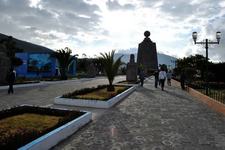 Mitad del Mundo 2