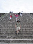 Na aztecke pyramide