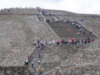 Nejvetsi pyramida v Mexiku - aztecka pyramida boha Slunce